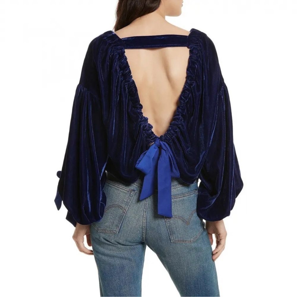 Elegant Navy Blue Velvet Crop Top